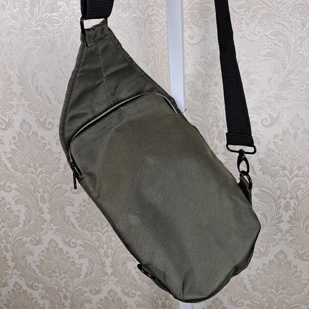 Urban Outfitters Olive Green Vertical Sling Bag Extra Ring for Adjustment EUC